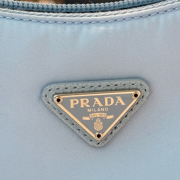 Prada Re-Edition 2000 Nylon Light Blue - Picture 6 of 12